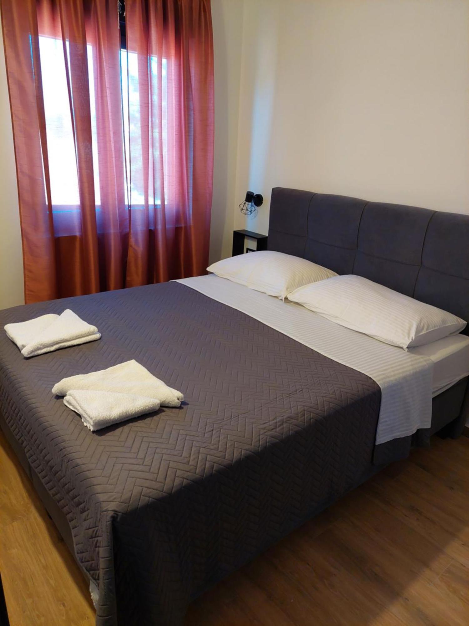 Apartmani Karla Paklenica Стариград-Пакленица Экстерьер фото
